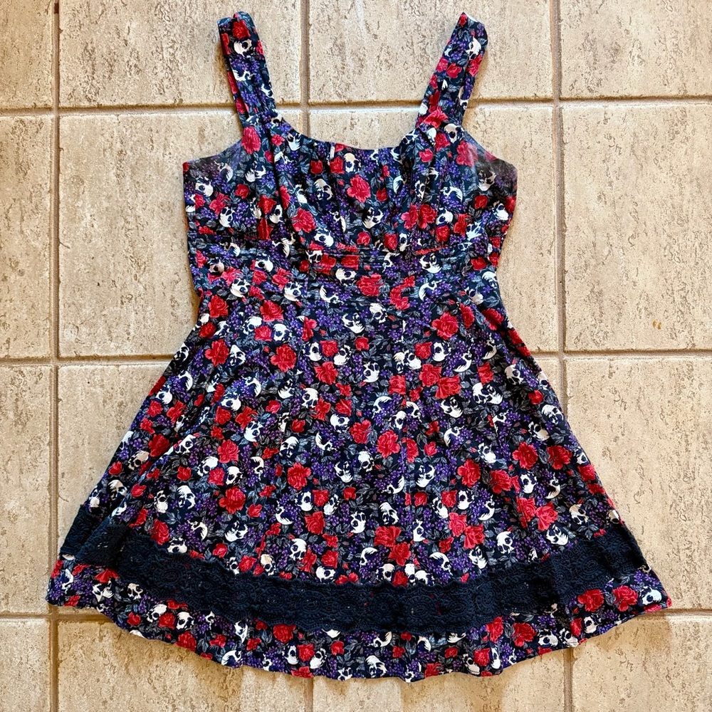 Hot Topic‎ Dress Womens XL Purple Red Skull Floral Lace Rockabilly Skater Goth
